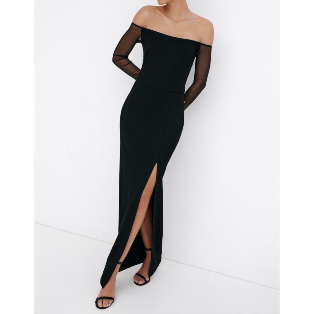 Elegant Black Off-Shoulder Maxi Dress